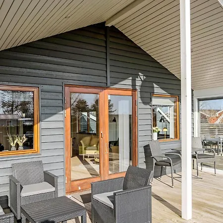 3 Bedroom Awesome In Dom wakacyjny