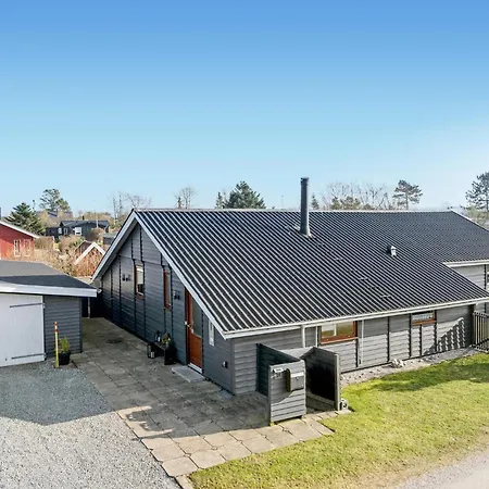 3 Bedroom Awesome In *